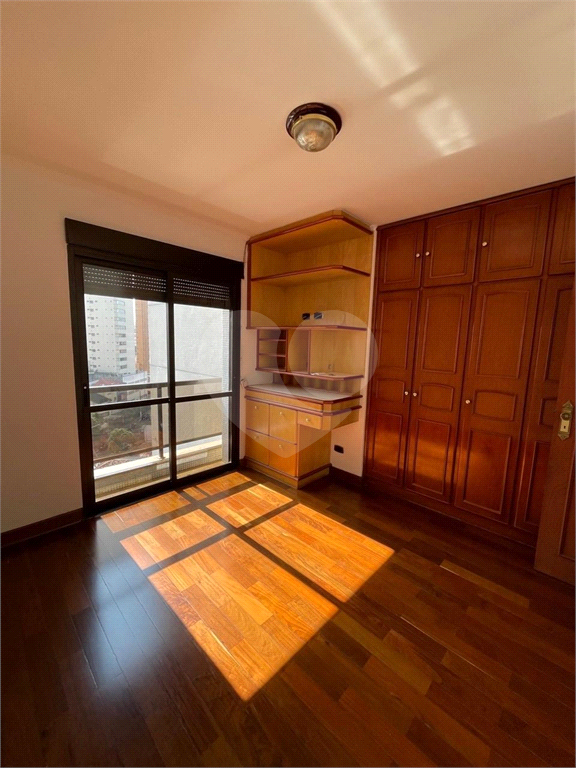 Apartamento alto padrão com 206 m