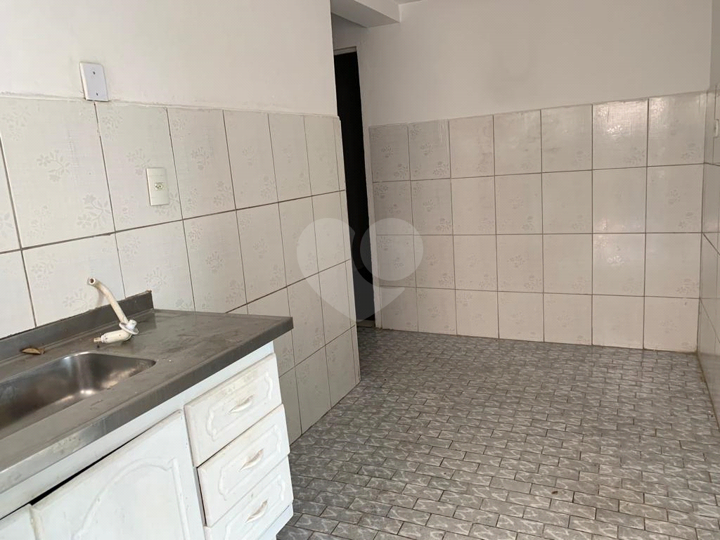Casa perto do metrô Santos Imigrantes