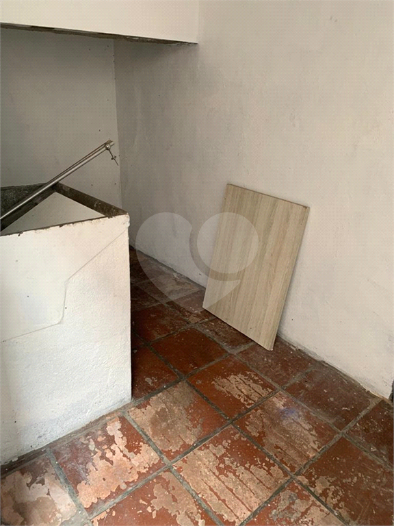 Casa perto do metrô Santos Imigrantes