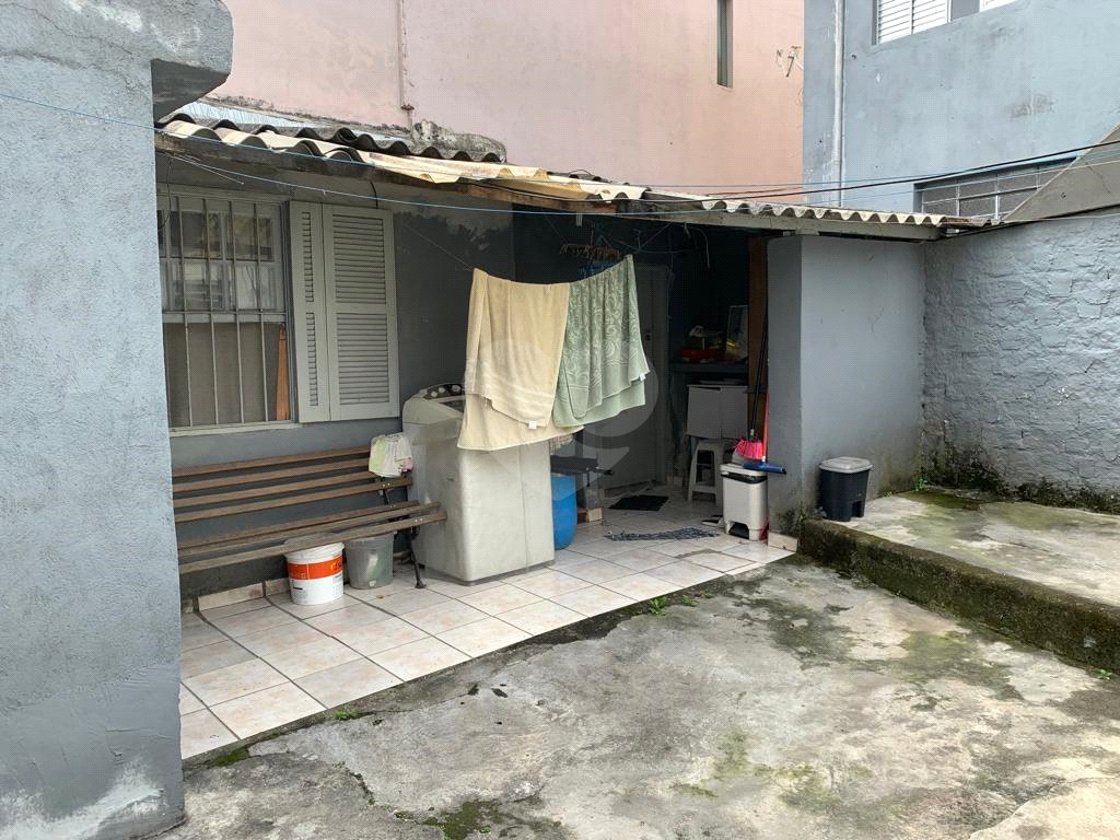 São três casas em único terreno no Ipiranga, pertinho do metrô Santos- Imigrantes.