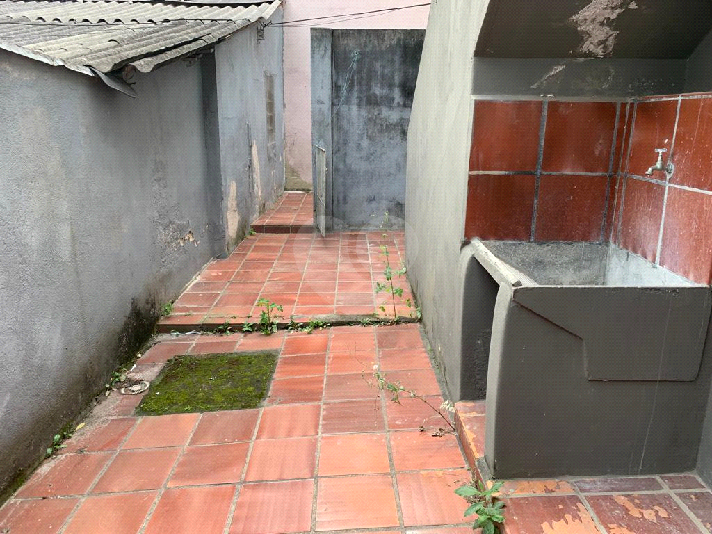 Casa perto do metrô Santos Imigrantes