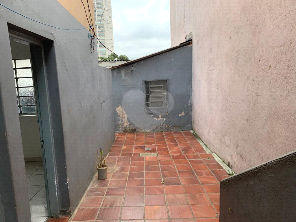 São três casas em único terreno no Ipiranga, pertinho do metrô Santos- Imigrantes.