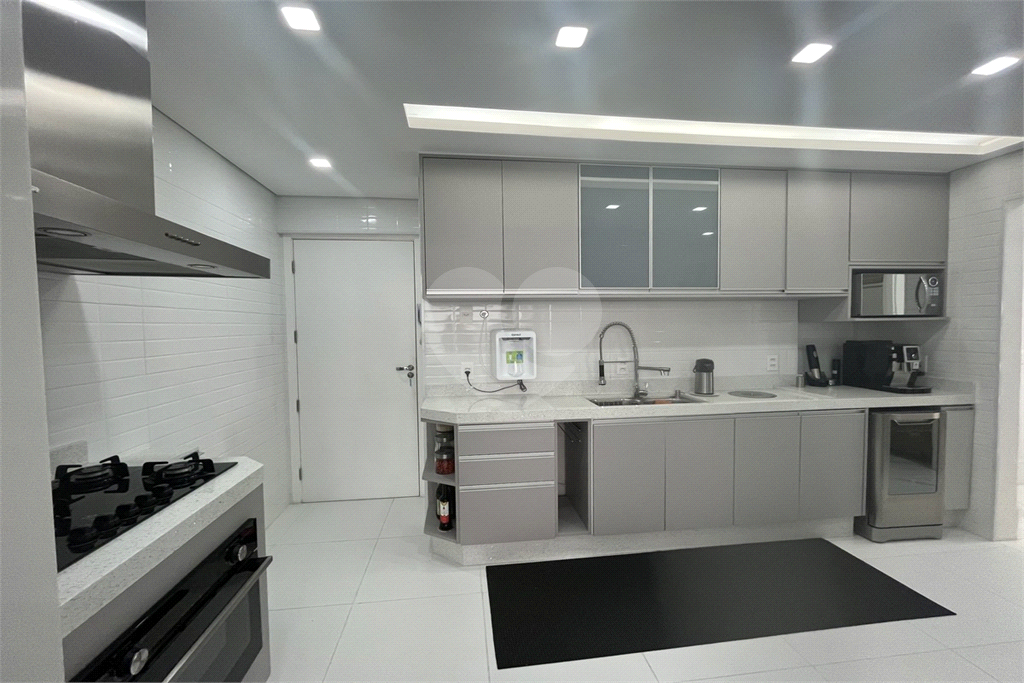 Apartamento garden finamente decorado e acabamento primoroso com 150 m² na Barra Funda, com 2 suítes