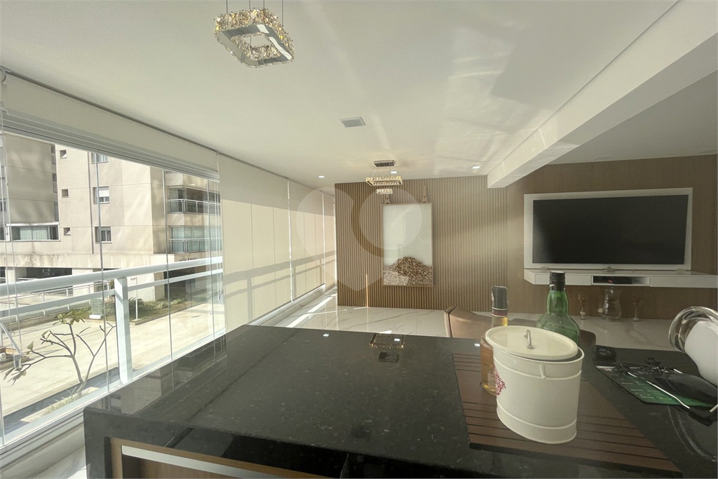 Apartamento garden finamente decorado e acabamento primoroso com 150 m² na Barra Funda, com 2 suítes