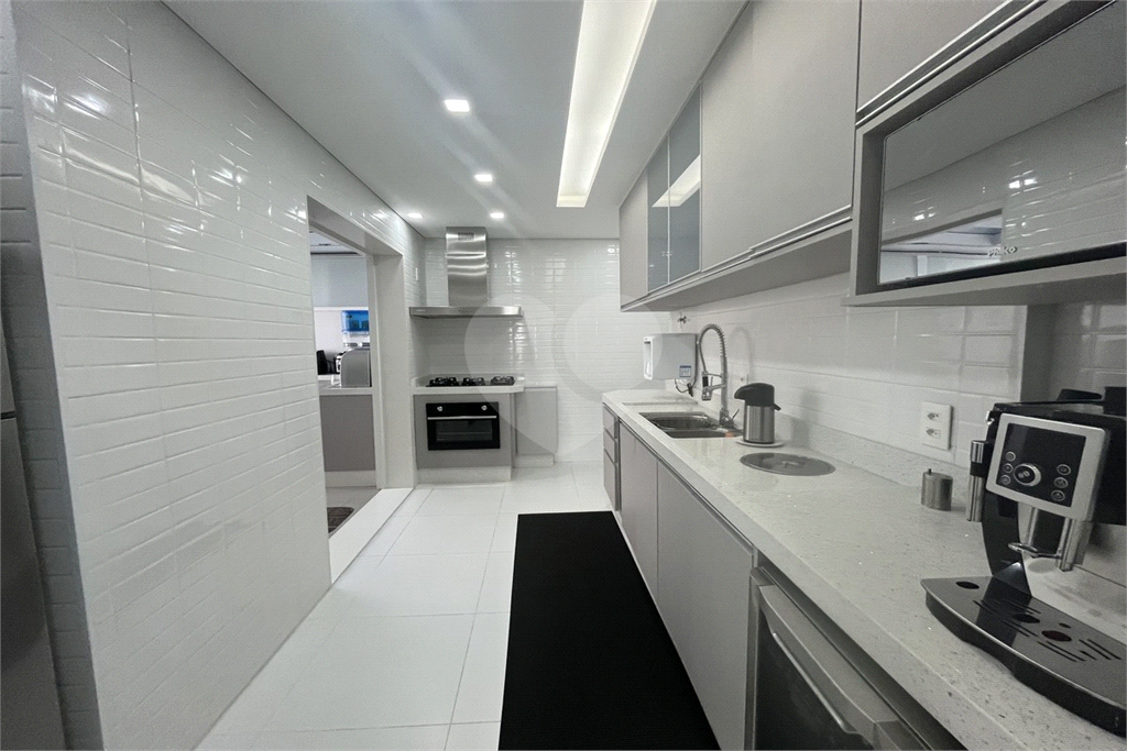 Apartamento garden finamente decorado e acabamento primoroso com 150 m² na Barra Funda, com 2 suítes