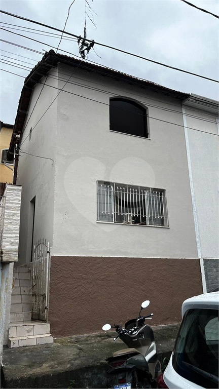 Casa à venda com 2 quartos, 60m² - Foto 2