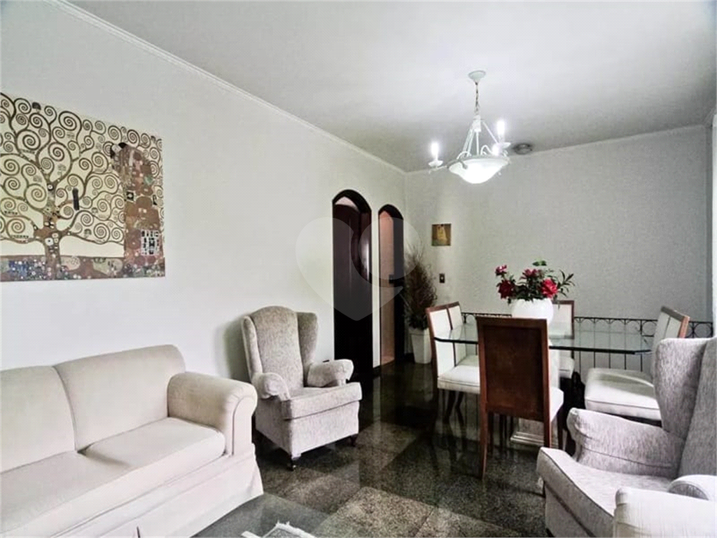 Sobrado Jardim França 3 suites, sala 2 ambientes, 6 vagas garage.