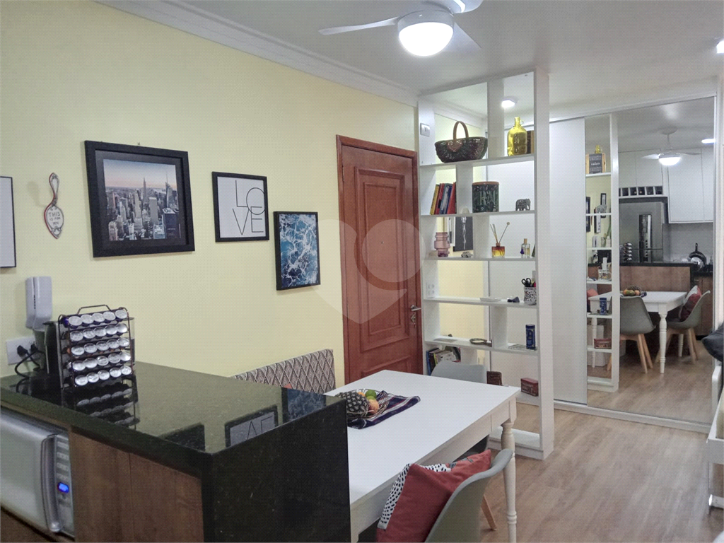 Studio com vaga de garagem - colado ao metro São Judas 