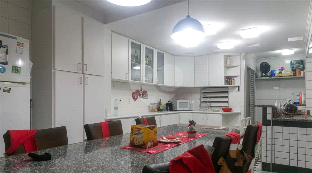 Sobrado 3 suites, 2 vagas Zona Norte 
