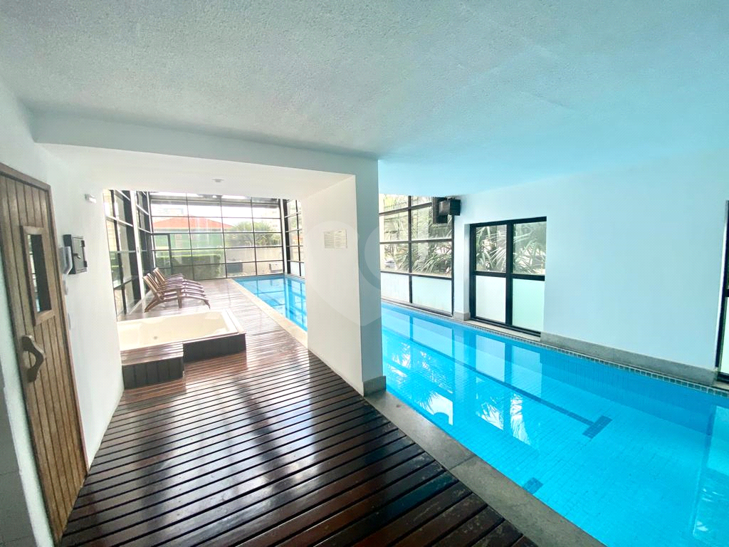 APARTAMENTO em PINHEIROS