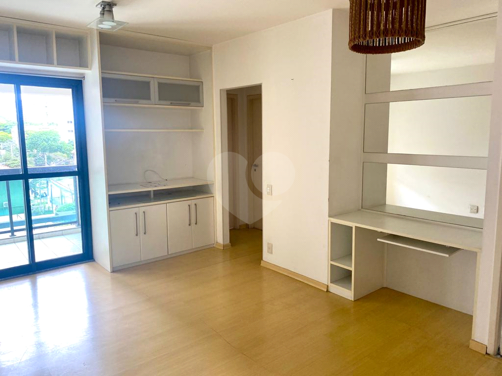 APARTAMENTO em PINHEIROS