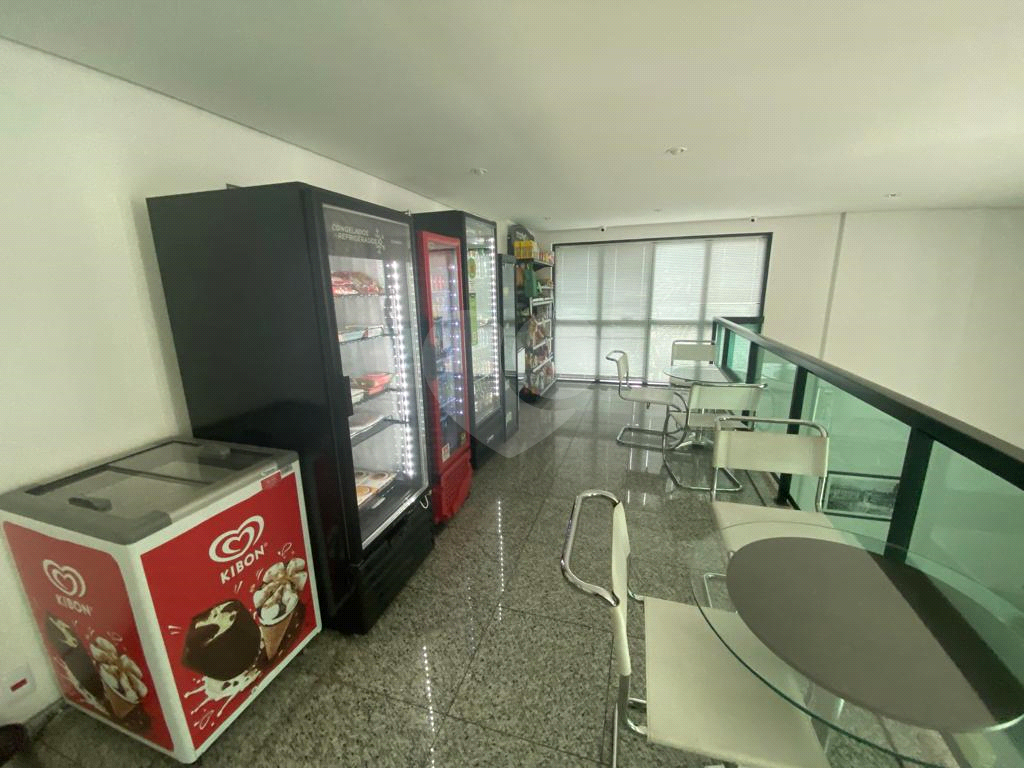 APARTAMENTO em PINHEIROS