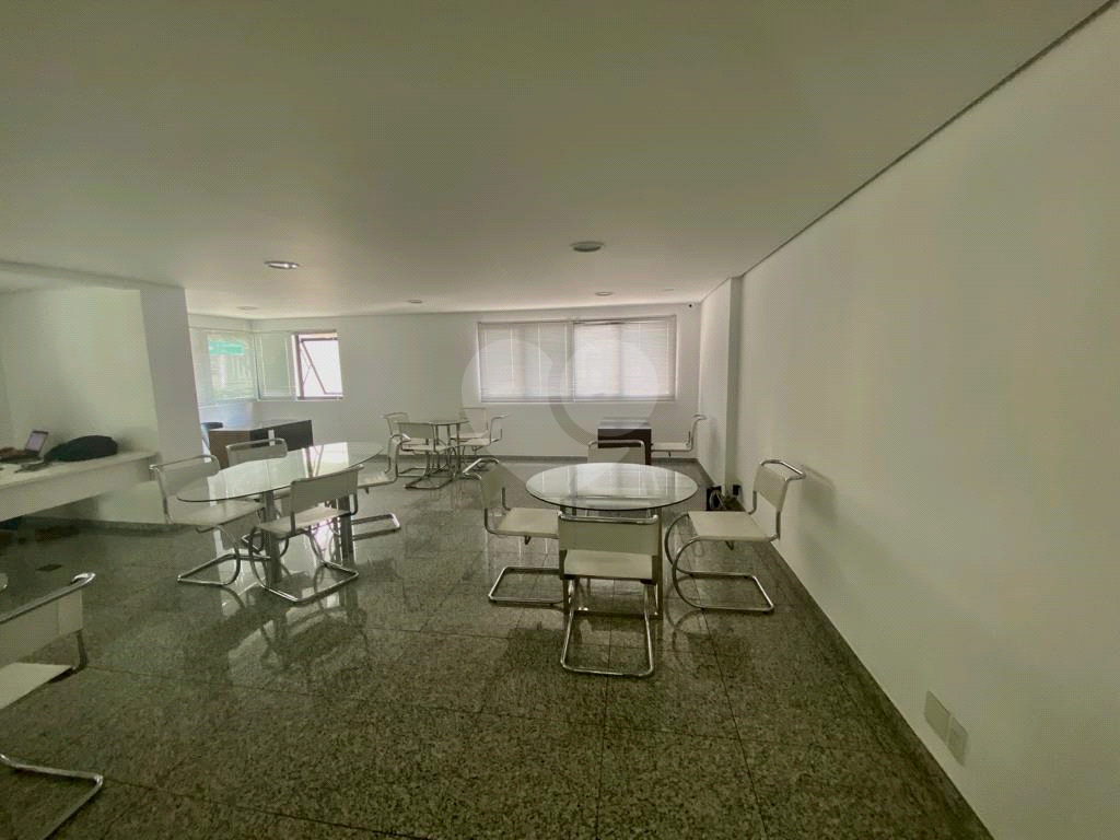 APARTAMENTO em PINHEIROS