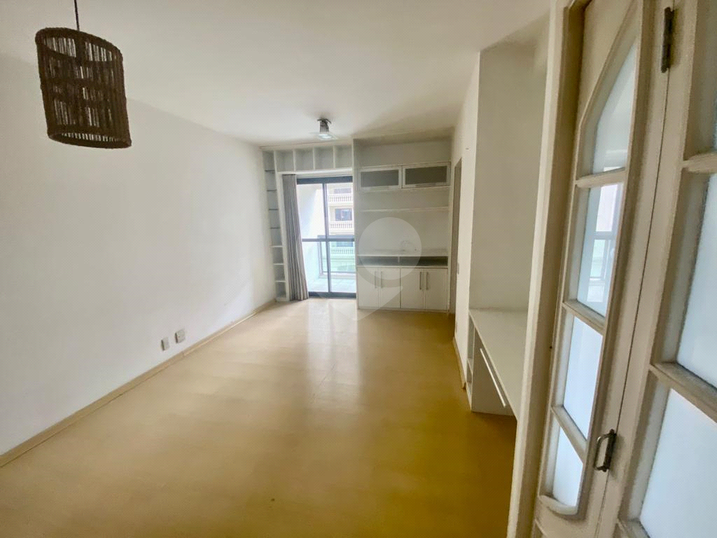 APARTAMENTO em PINHEIROS