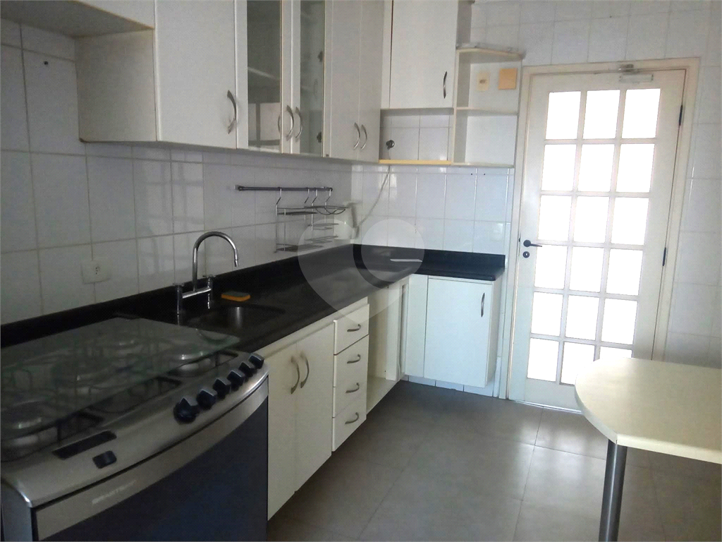 Apartamento com 111m² 3 quartos e 2 vagas no Morumbi