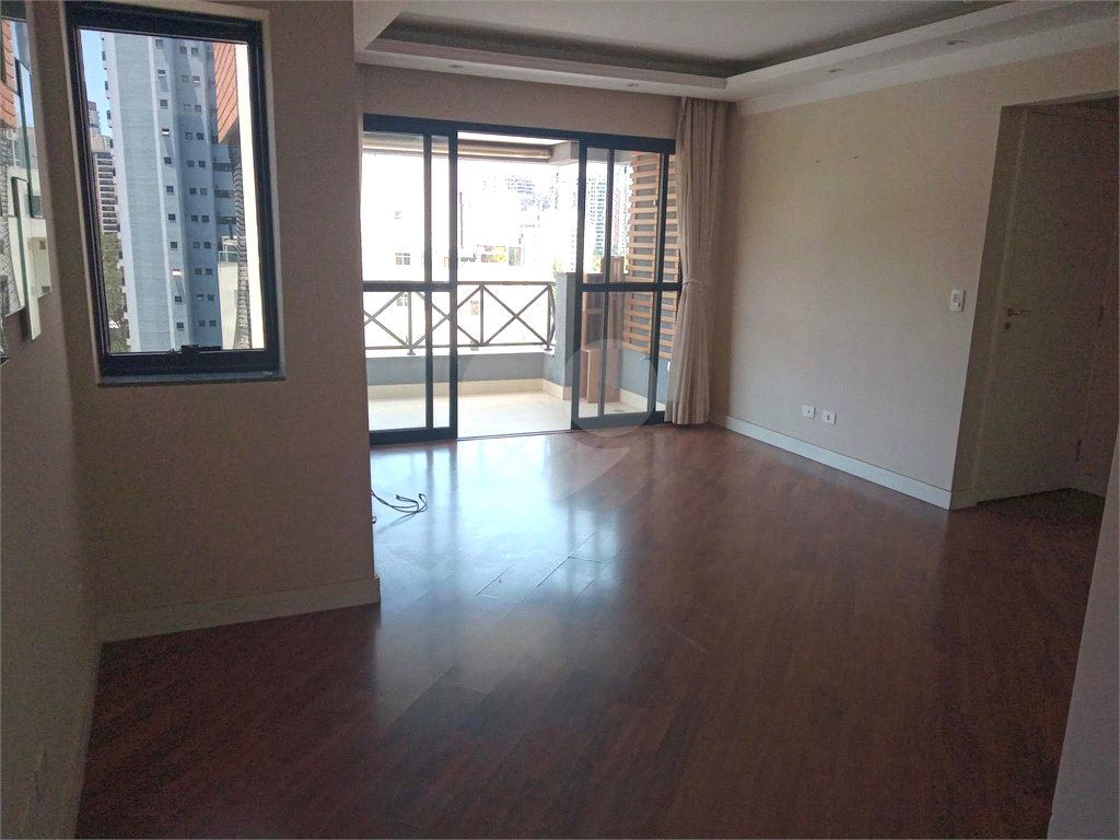 Apartamento com 111m² 3 quartos e 2 vagas no Morumbi