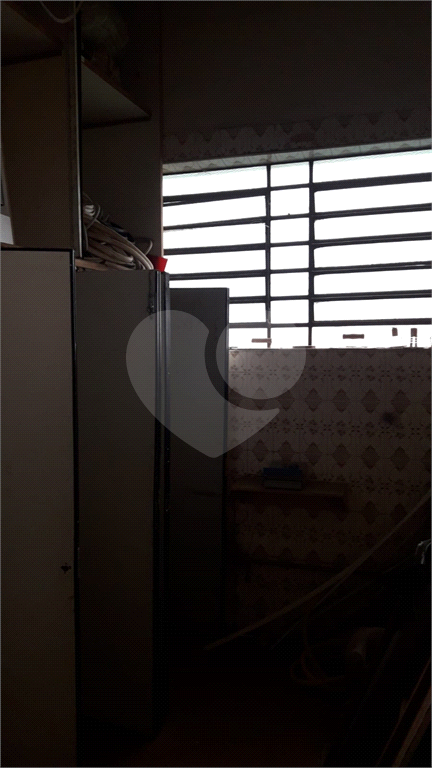 Imóvel para Venda com renda ,galpão e salas comerciais.