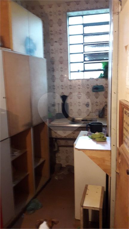 Imóvel para Venda com renda ,galpão e salas comerciais.