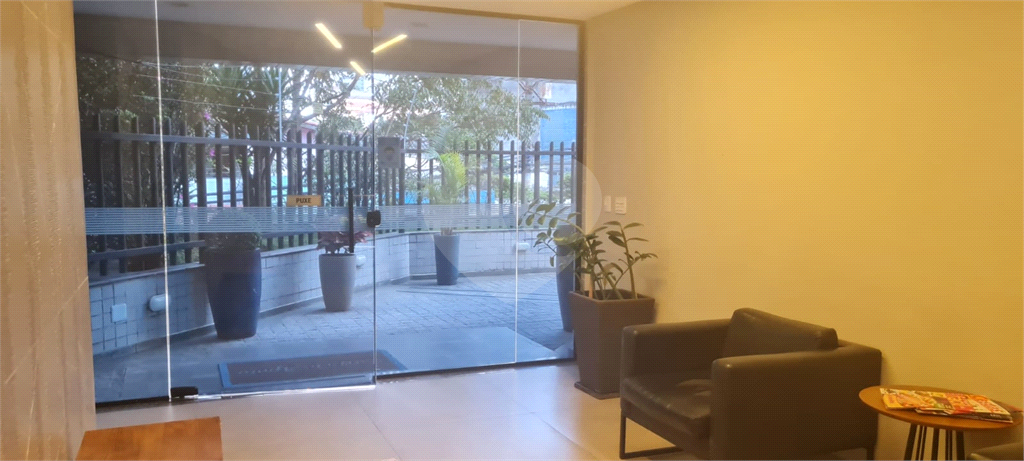 Sala comercial para venda ou aluguel na Vila Mariana - 27 m² 
