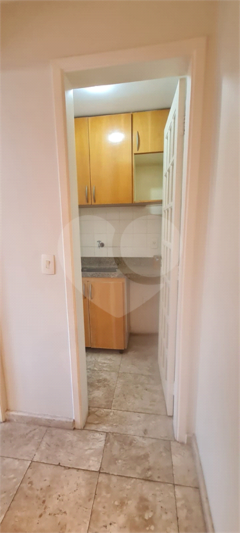 Sala comercial para venda ou aluguel na Vila Mariana - 27 m² 