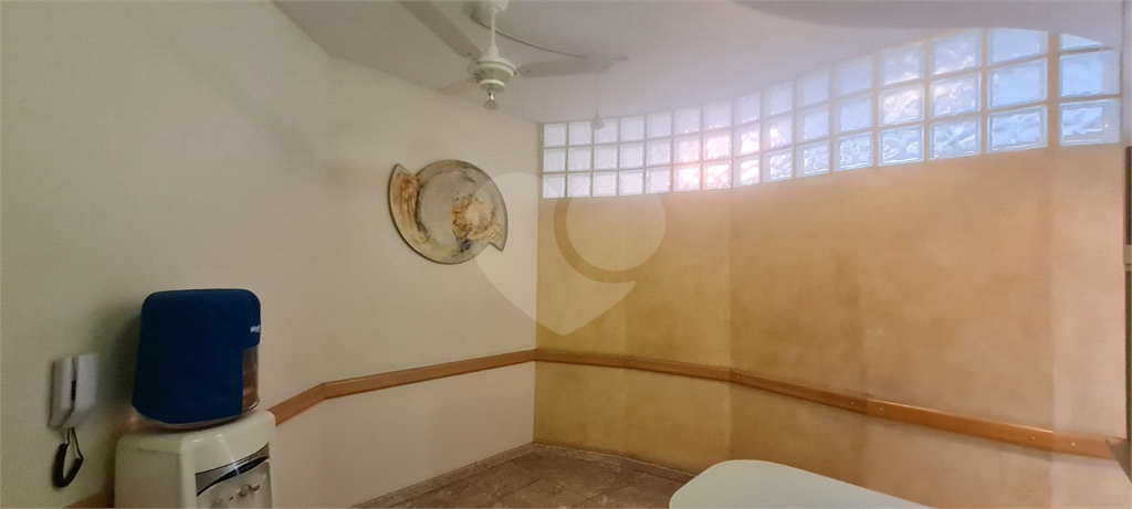 Sala comercial para venda ou aluguel na Vila Mariana - 27 m² 