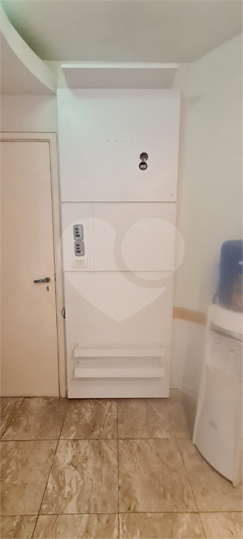 Sala comercial para venda ou aluguel na Vila Mariana - 27 m² 