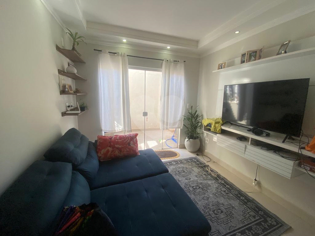 Casa à venda com 2 quartos, 180m² - Foto 1