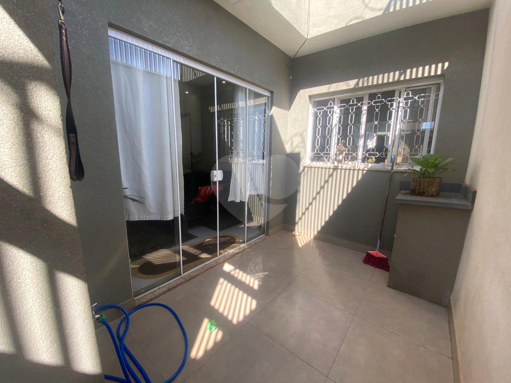 Casa à venda com 2 quartos, 180m² - Foto 11