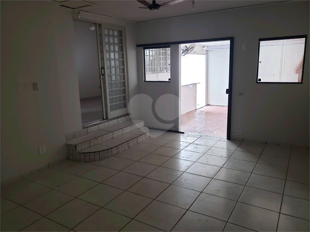 Casa à venda com 1 quarto, 173m² - Foto 2