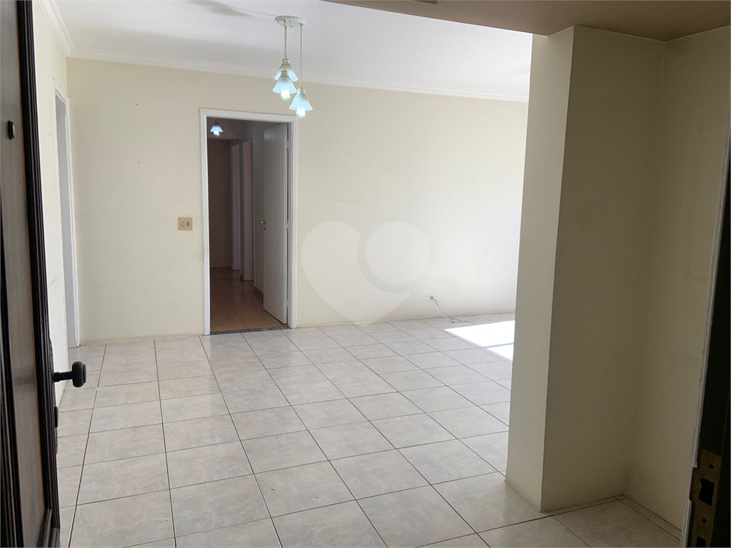APARTAMENTO em VILA LEOPOLDINA