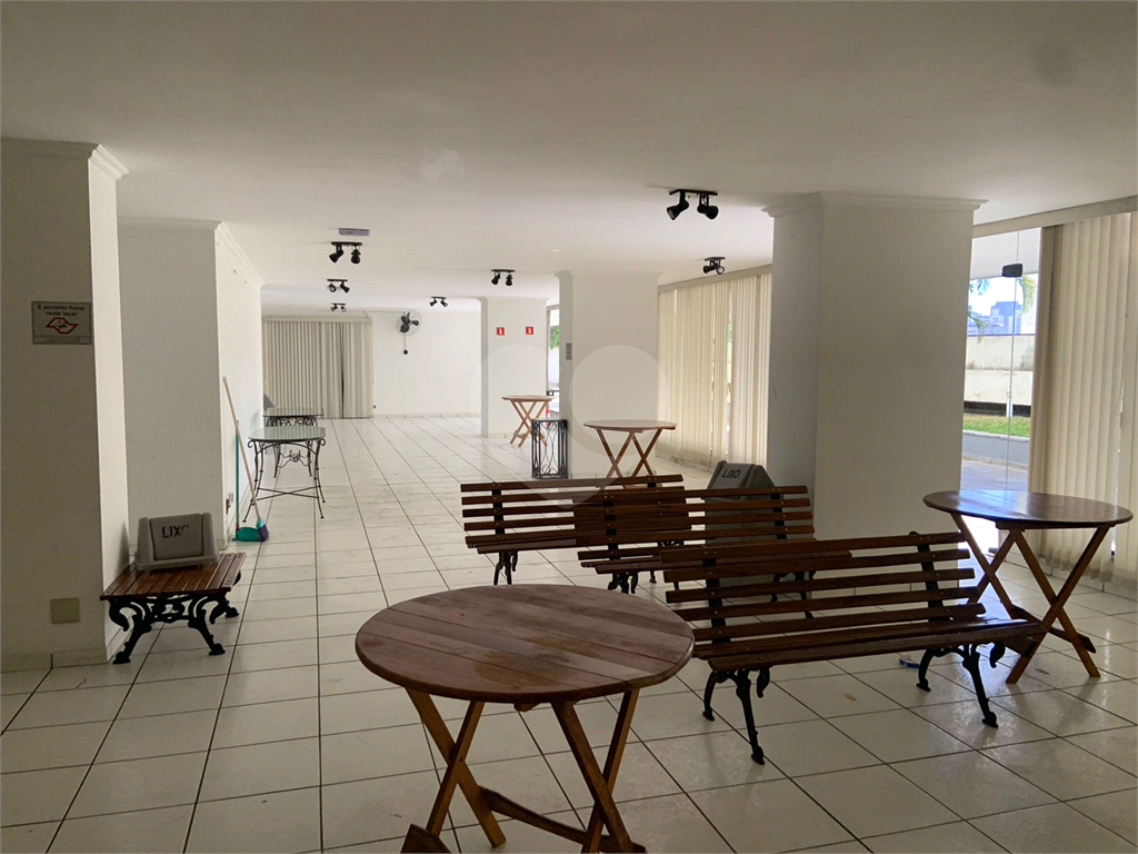 APARTAMENTO em VILA LEOPOLDINA
