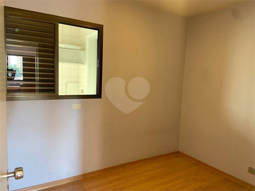APARTAMENTO em VILA LEOPOLDINA