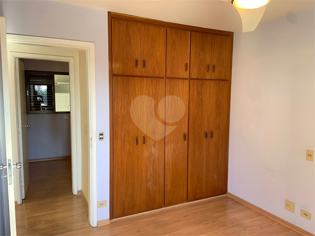 APARTAMENTO em VILA LEOPOLDINA
