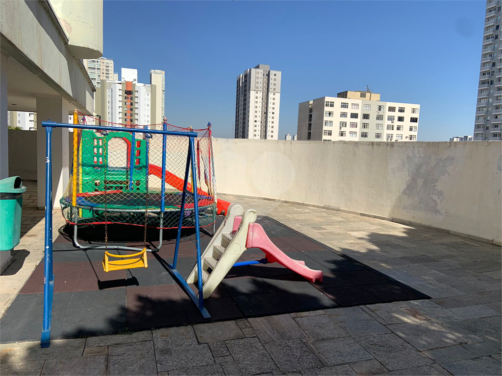 APARTAMENTO em VILA LEOPOLDINA