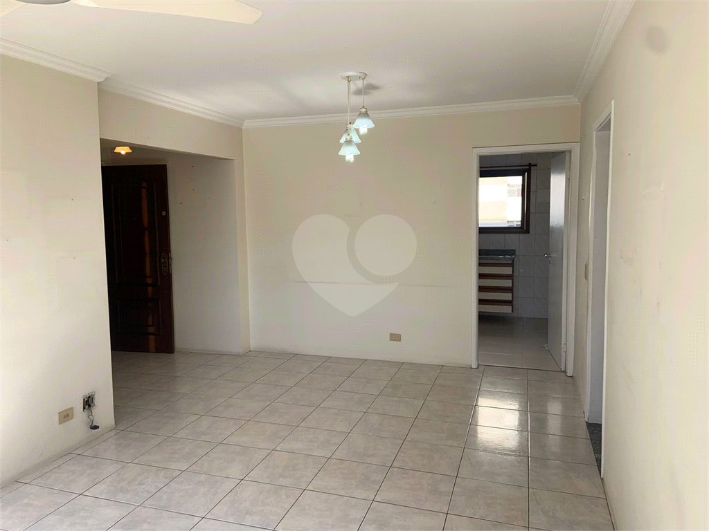 APARTAMENTO em VILA LEOPOLDINA