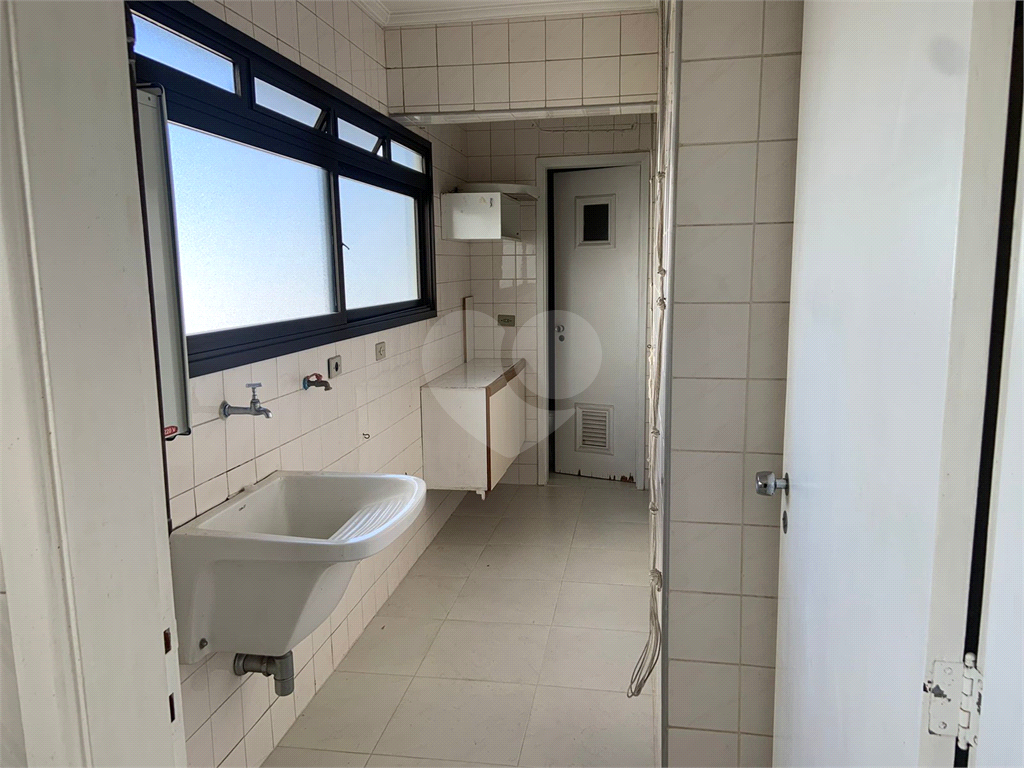 APARTAMENTO em VILA LEOPOLDINA
