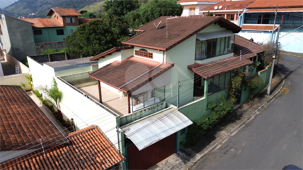 Casa à venda com 3 quartos, 276m² - Foto 6