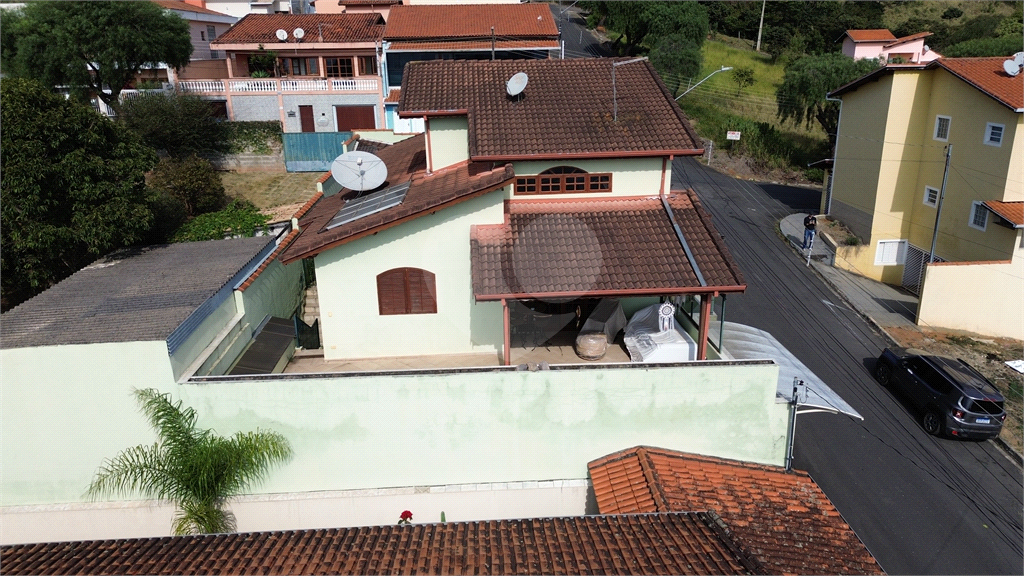 Casa à venda com 3 quartos, 276m² - Foto 8