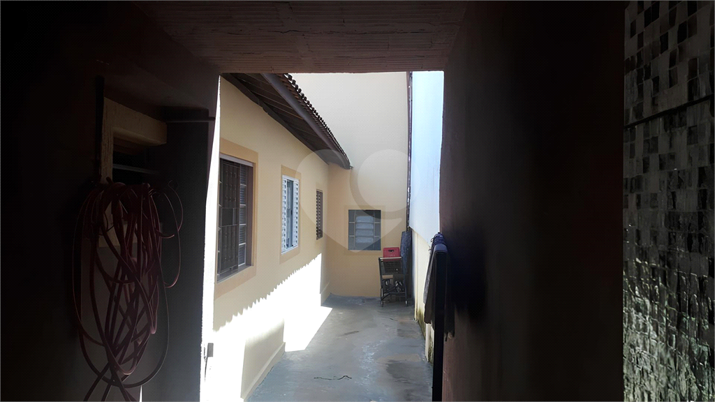 Casa à venda com 3 quartos, 169m² - Foto 14