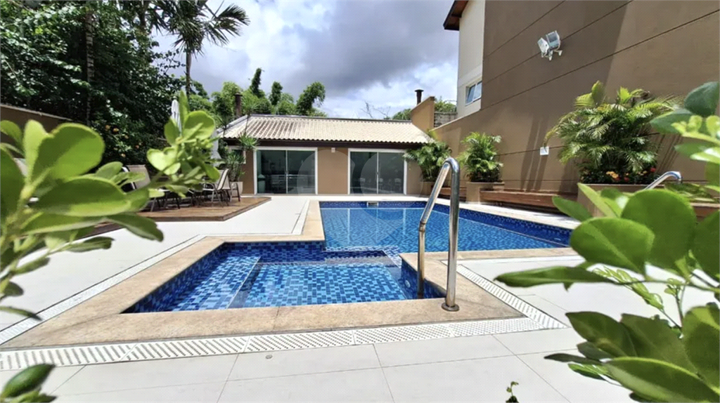 SOBRADO CONDOMINIO FECHADO PROX A SERRA