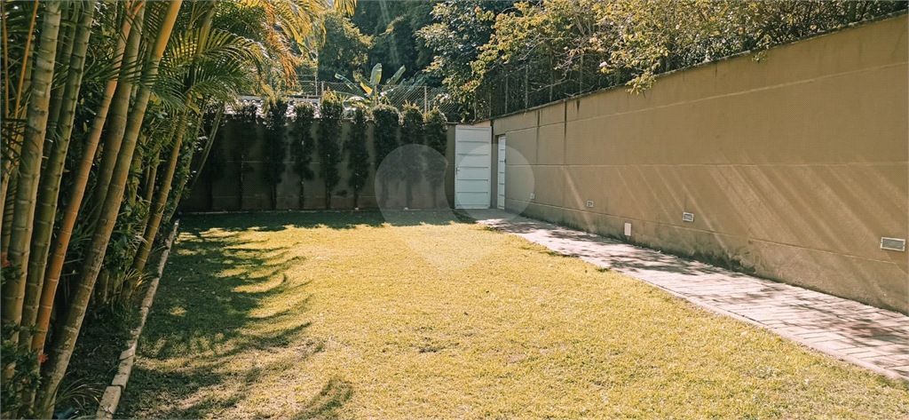 SOBRADO CONDOMINIO FECHADO PROX A SERRA