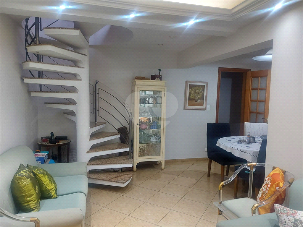 Cobertura duplex 250mts ,  no Bairro Água Fria, com churrasqueira e piscina privativa 