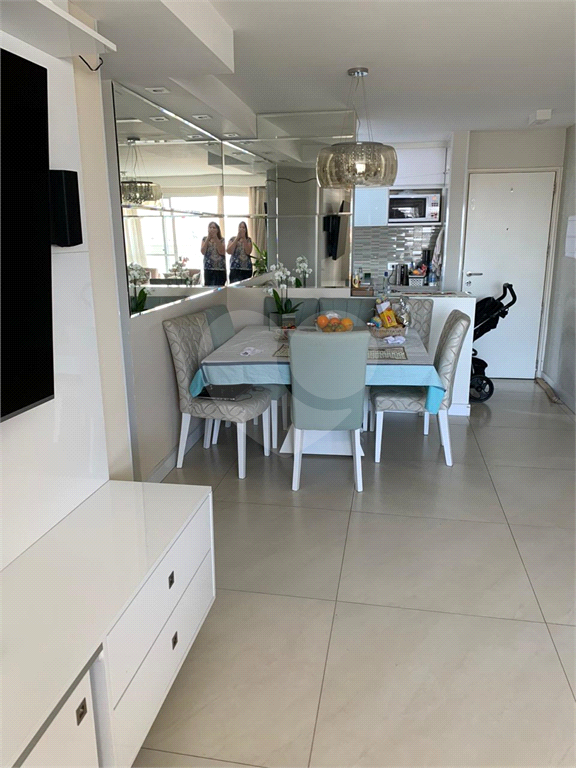 Apartamento com 91m² 3 dormitórios sendo 1 suíte 2 vagas de garagem 