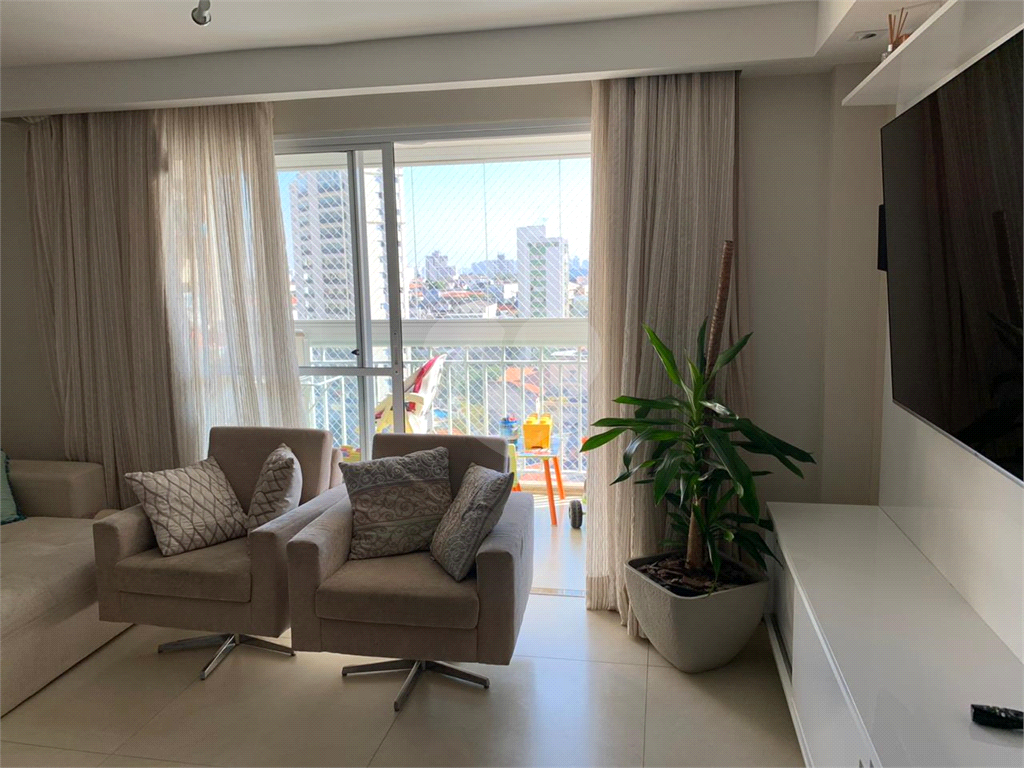 Apartamento com 91m² 3 dormitórios sendo 1 suíte 2 vagas de garagem 