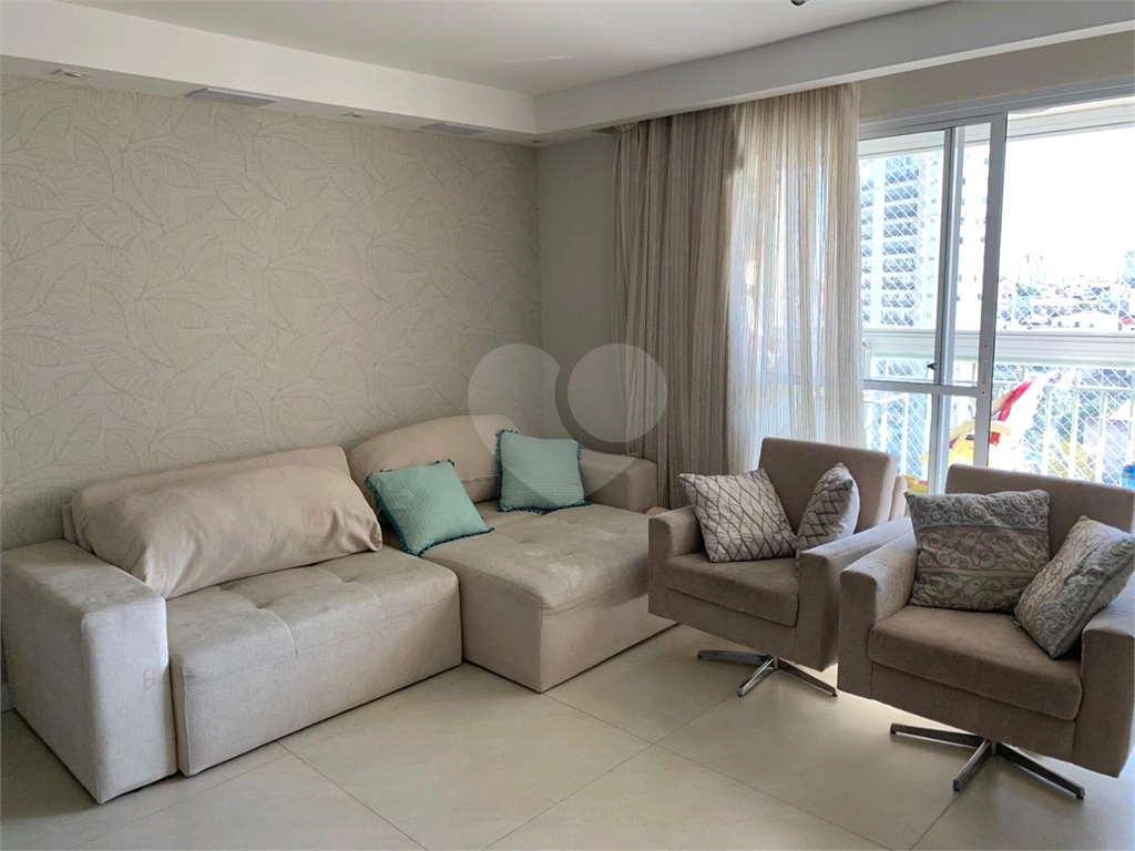 Apartamento com 91m² 3 dormitórios sendo 1 suíte 2 vagas de garagem 