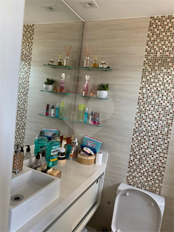 Apartamento com 91m² 3 dormitórios sendo 1 suíte 2 vagas de garagem 