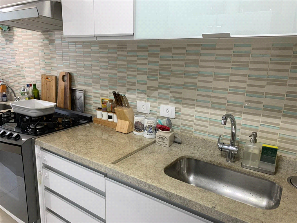 Apartamento com 91m² 3 dormitórios sendo 1 suíte 2 vagas de garagem 