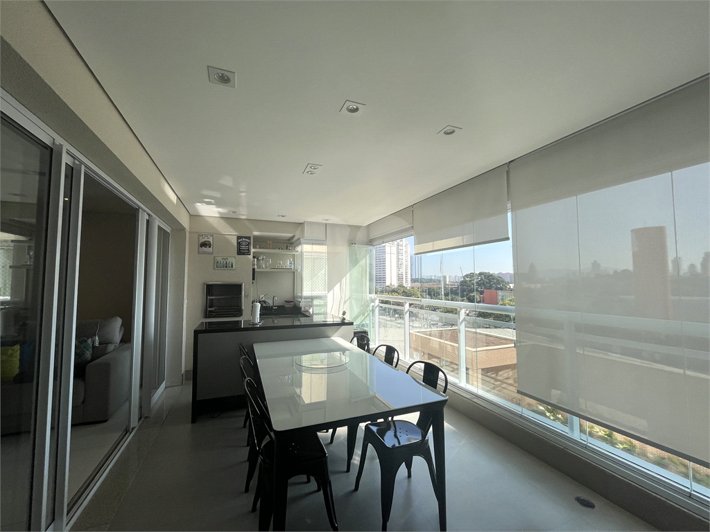 Apartamento de 117 m² na Barra Funda, com 3 suítes,