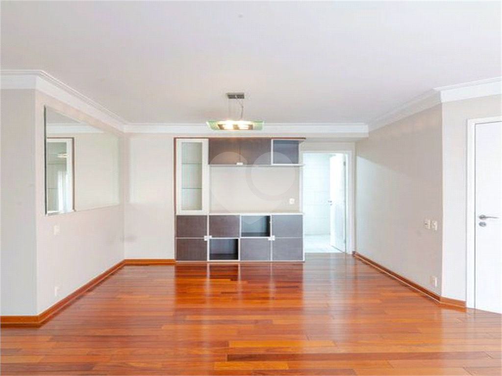 APARTAMENTO em VILA MARIANA