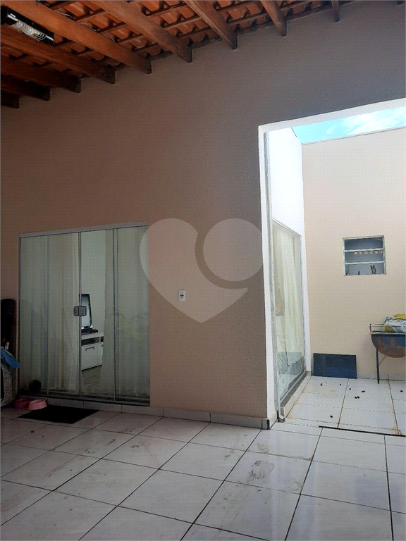 Casa à venda com 2 quartos, 80m² - Foto 15